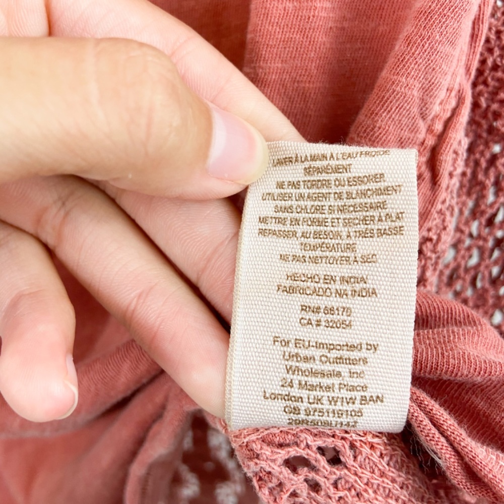 Free People Coral Patches Of Lace Henley Top XS - Picture 10 of 10